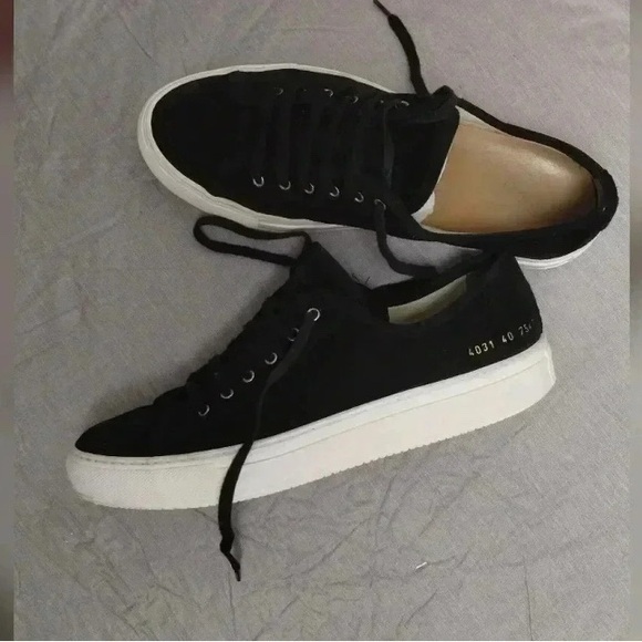 Like New! COMMON PROJECTS Black Suede & Leather Lace Up Tennis